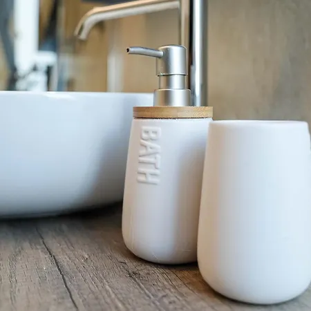 Cervinia - Ristrutturato Vicino Alle Piste Da Sci, Fino A 6 Posti Letto * 布勒伊-切尔维尼亚